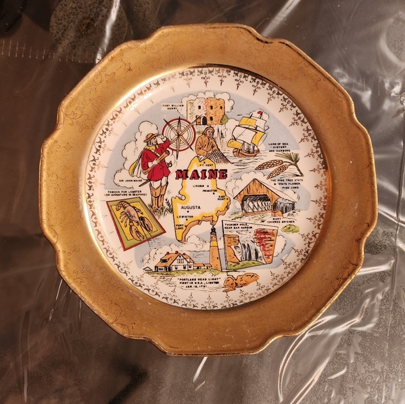 Decorative Plate - Picture 1 of 2